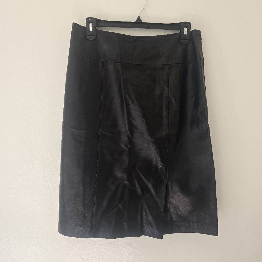 New Jaclyn Smith size 10 100% leather black slit side knee length skirt - Picture 2 of 9